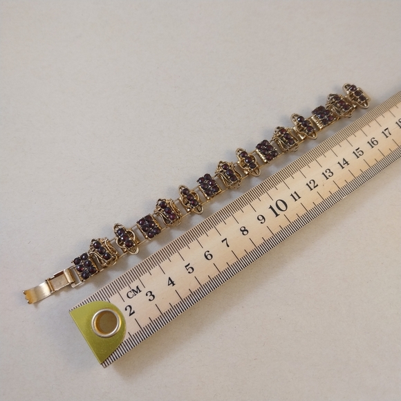 Ventage Gold and Red Bracelet - Picture 15 of 16